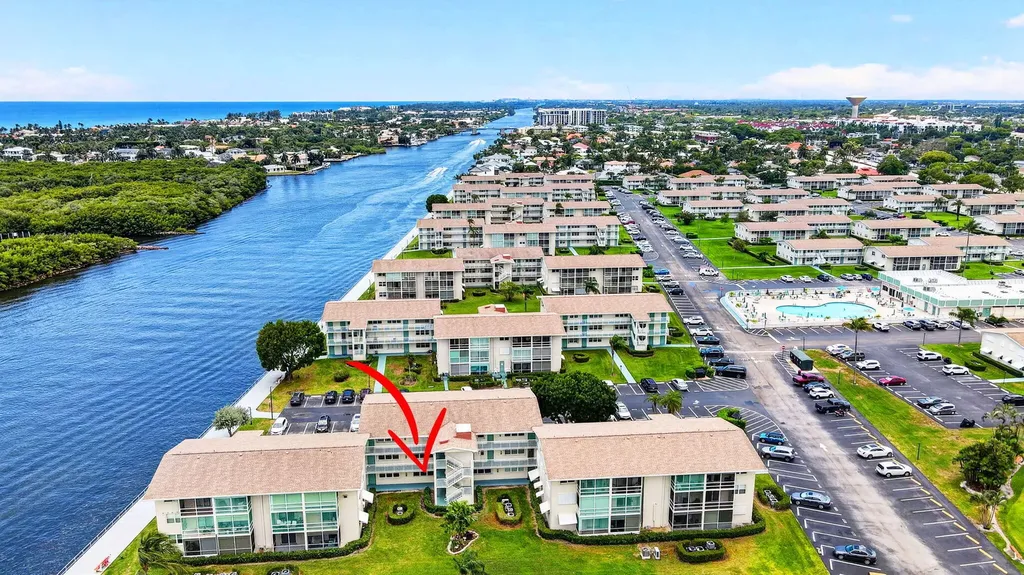370 Horizon Street E Boynton Beach FL 33435