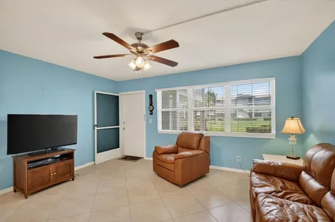 370 Horizon Street E Boynton Beach FL 33435