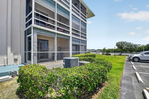 370 Horizon Street E Boynton Beach FL 33435