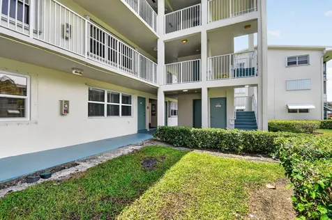 370 Horizon Street E Boynton Beach FL 33435