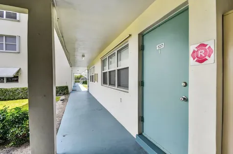 370 Horizon Street E Boynton Beach FL 33435