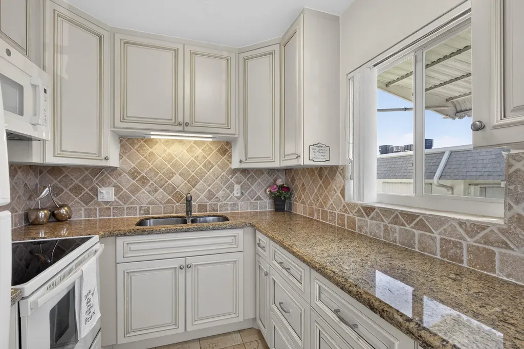 3402 Cynthia Lane Lake Worth Beach FL 33461