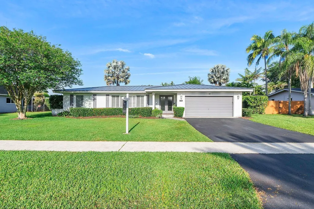 7307 SW 9th Court Plantation FL 33317