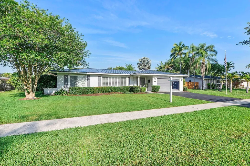 7307 SW 9th Court Plantation FL 33317