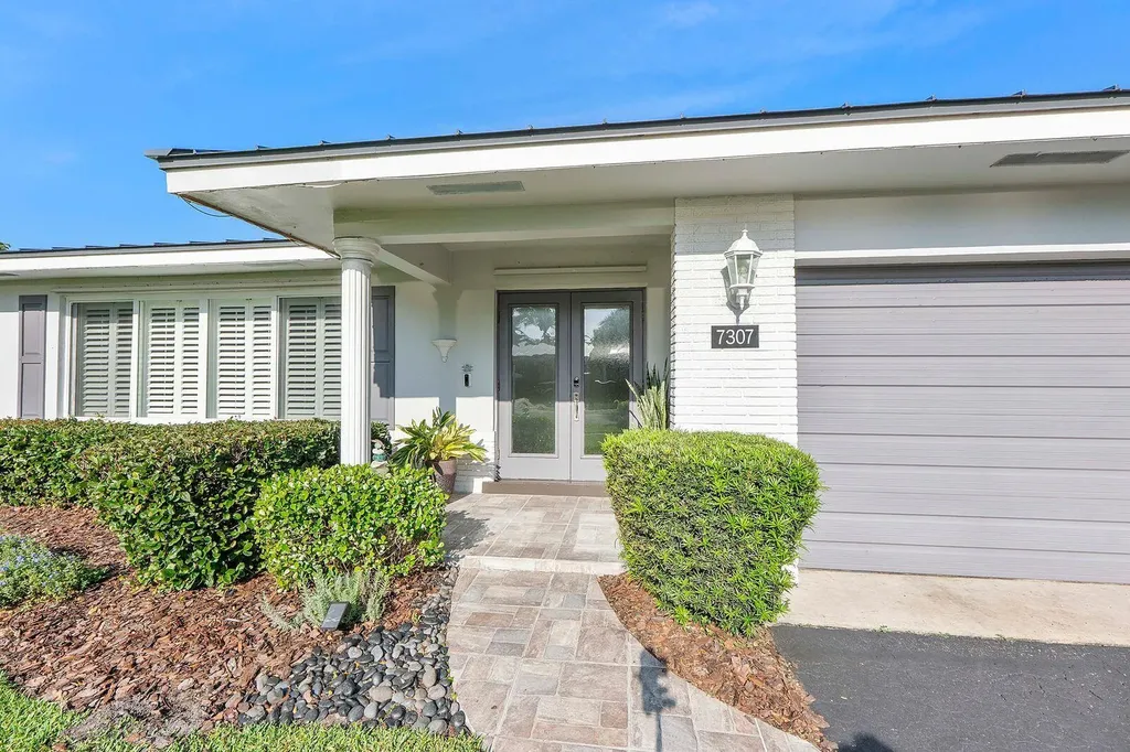 7307 SW 9th Court Plantation FL 33317
