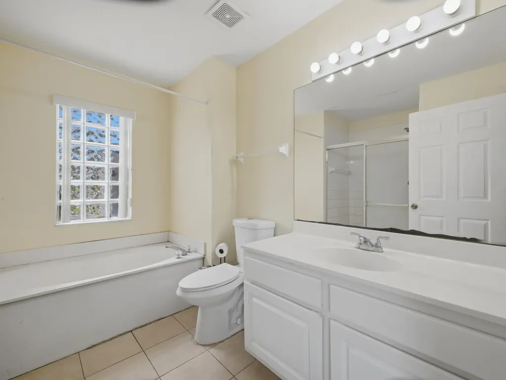 17770 93rd Road N The Acreage FL 33470