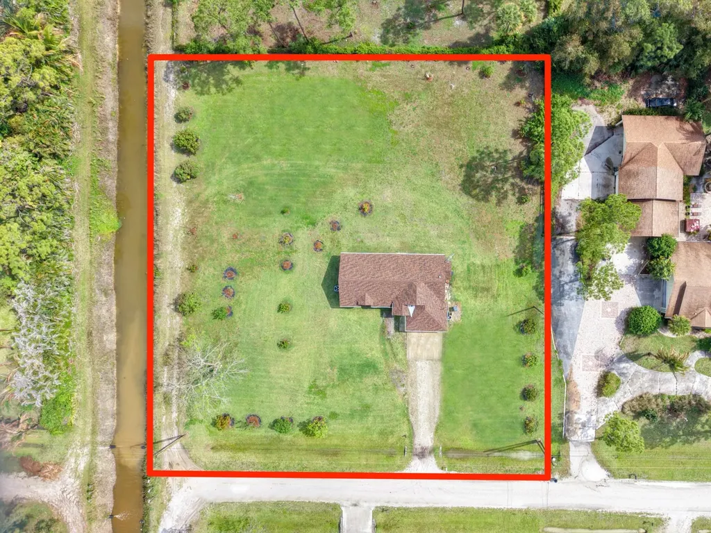 17770 93rd Road N The Acreage FL 33470