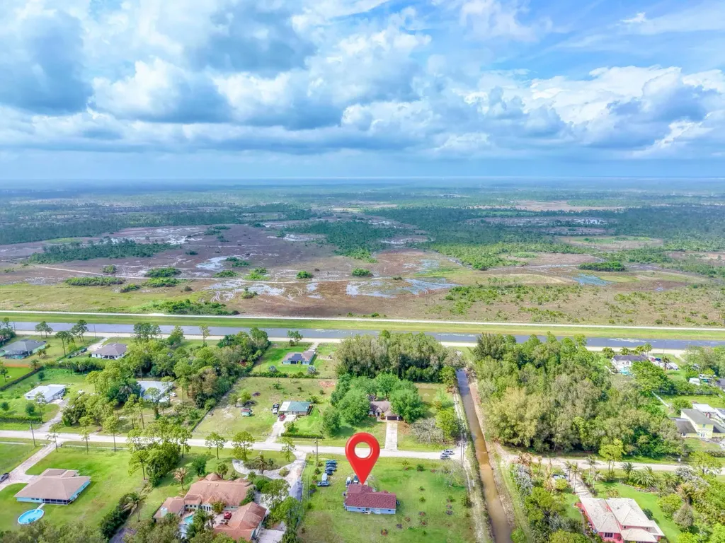 17770 93rd Road N The Acreage FL 33470