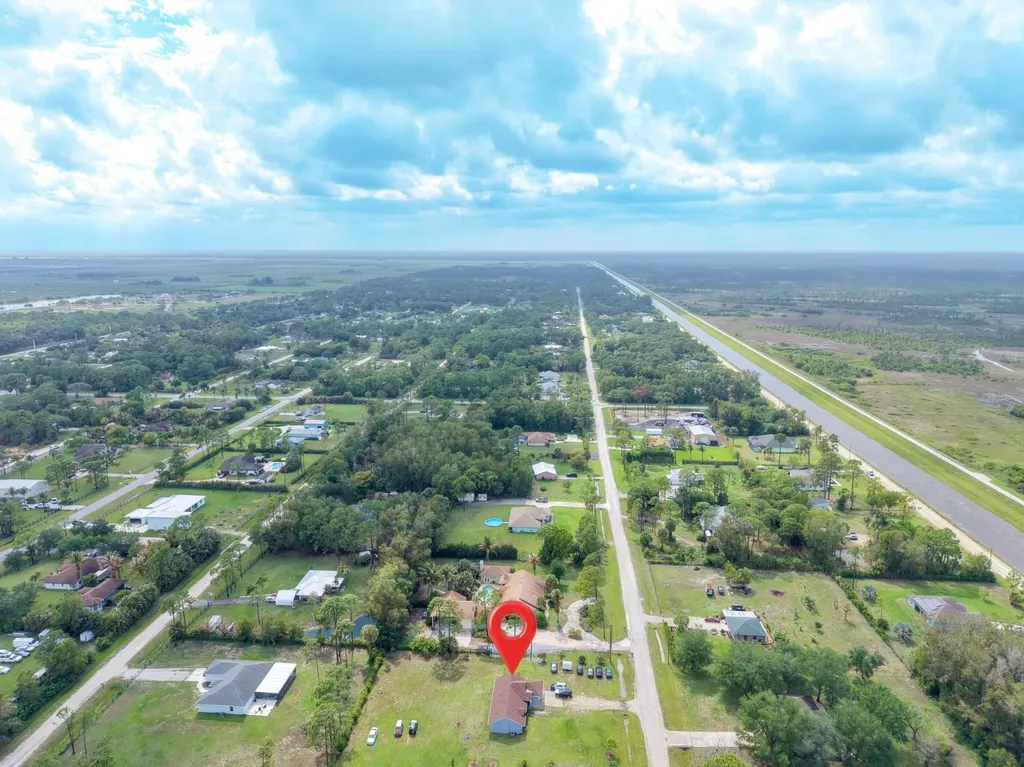 17770 93rd Road N The Acreage FL 33470