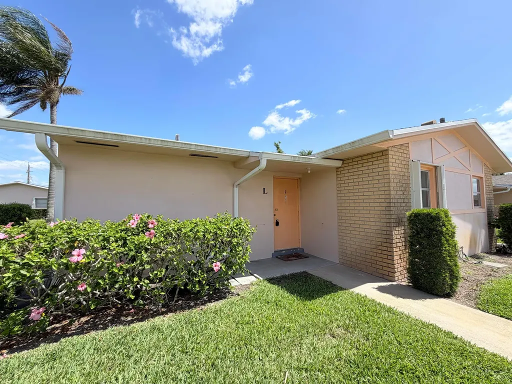 2607 Dudley Drive W West Palm Beach FL 33415