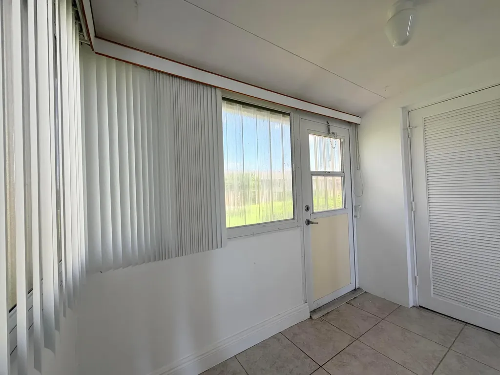 2607 Dudley Drive W West Palm Beach FL 33415
