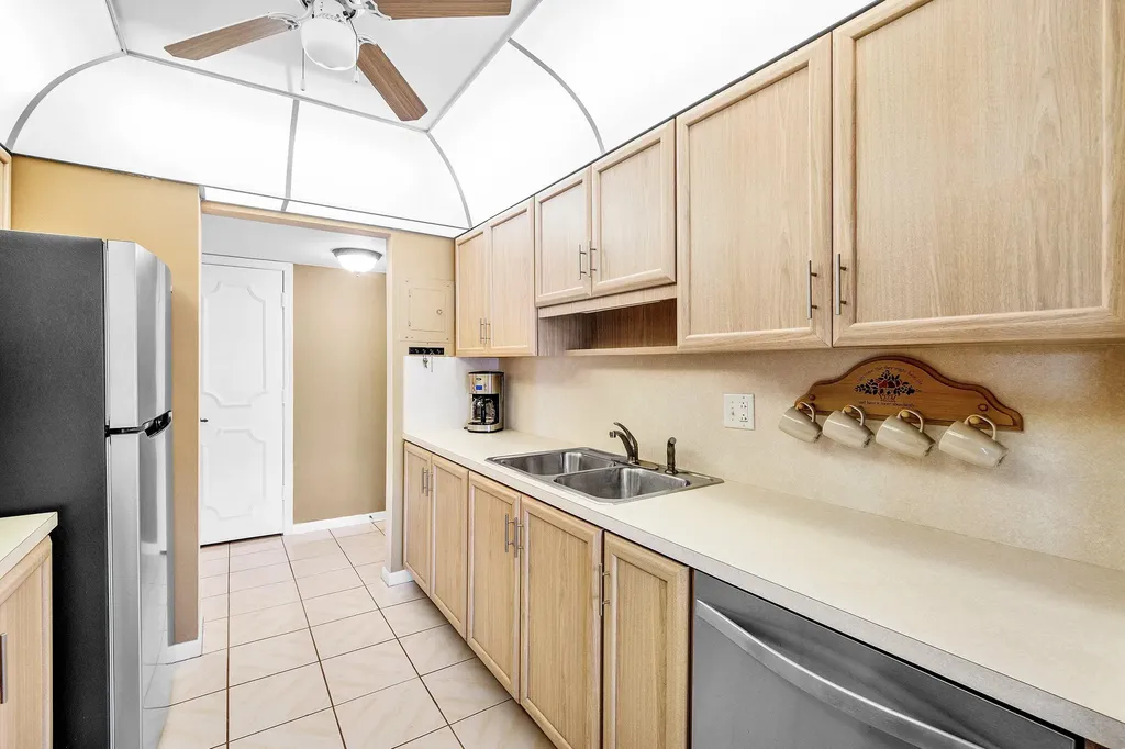 1111 S Ocean Boulevard Boca Raton FL 33432