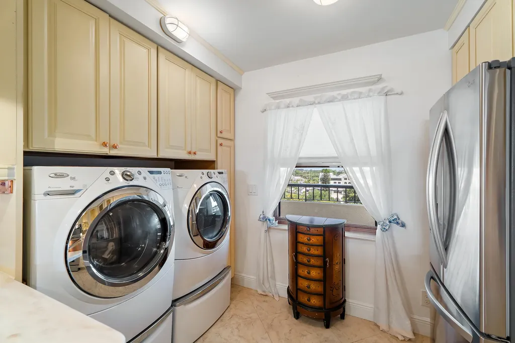356 Golfview Road North Palm Beach FL 33408