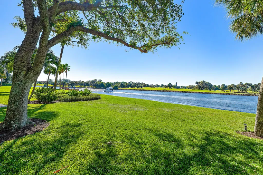 356 Golfview Road North Palm Beach FL 33408