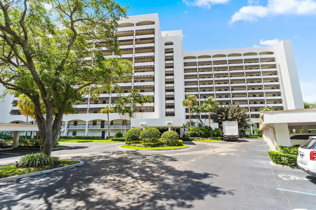 356 Golfview Road North Palm Beach FL 33408