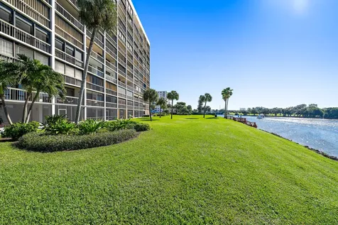 356 Golfview Road North Palm Beach FL 33408