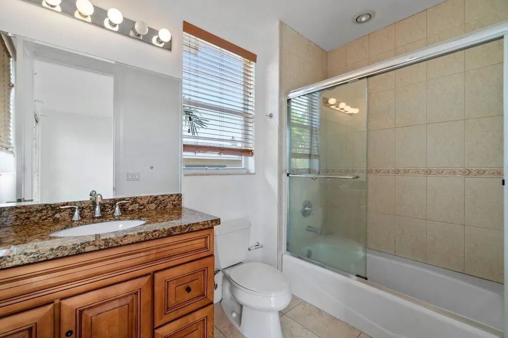 811 S Federal Highway Lake Worth Beach FL 33460