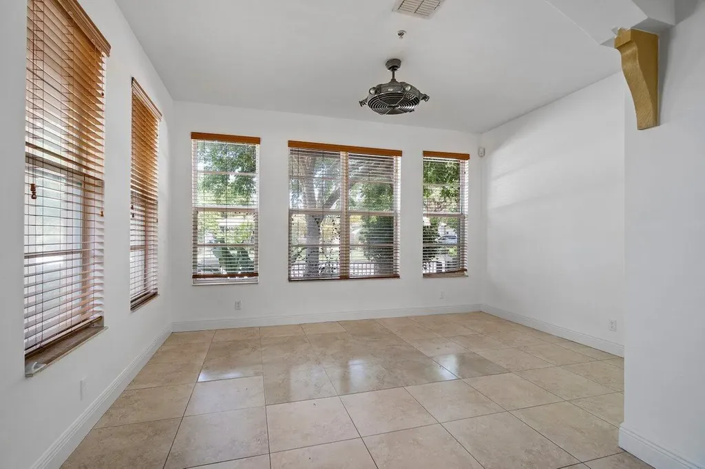 811 S Federal Highway Lake Worth Beach FL 33460