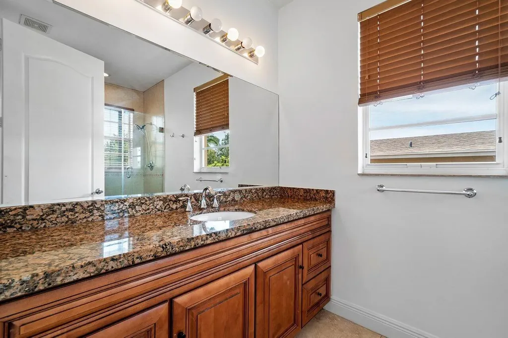 811 S Federal Highway Lake Worth Beach FL 33460