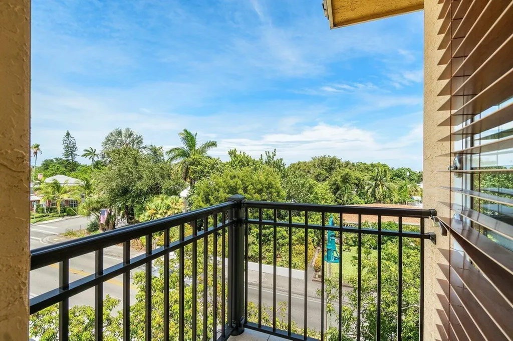811 S Federal Highway Lake Worth Beach FL 33460