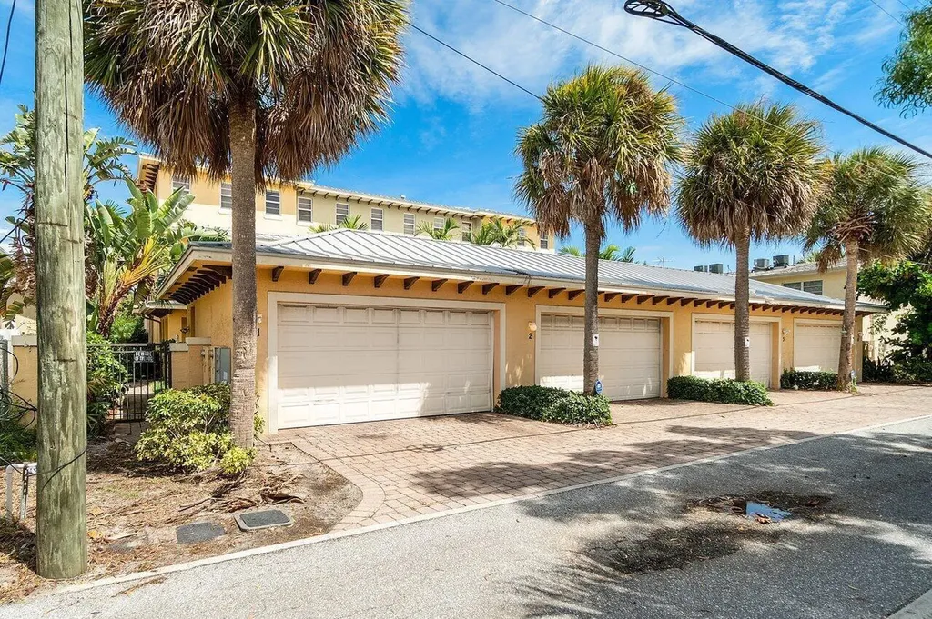811 S Federal Highway Lake Worth Beach FL 33460