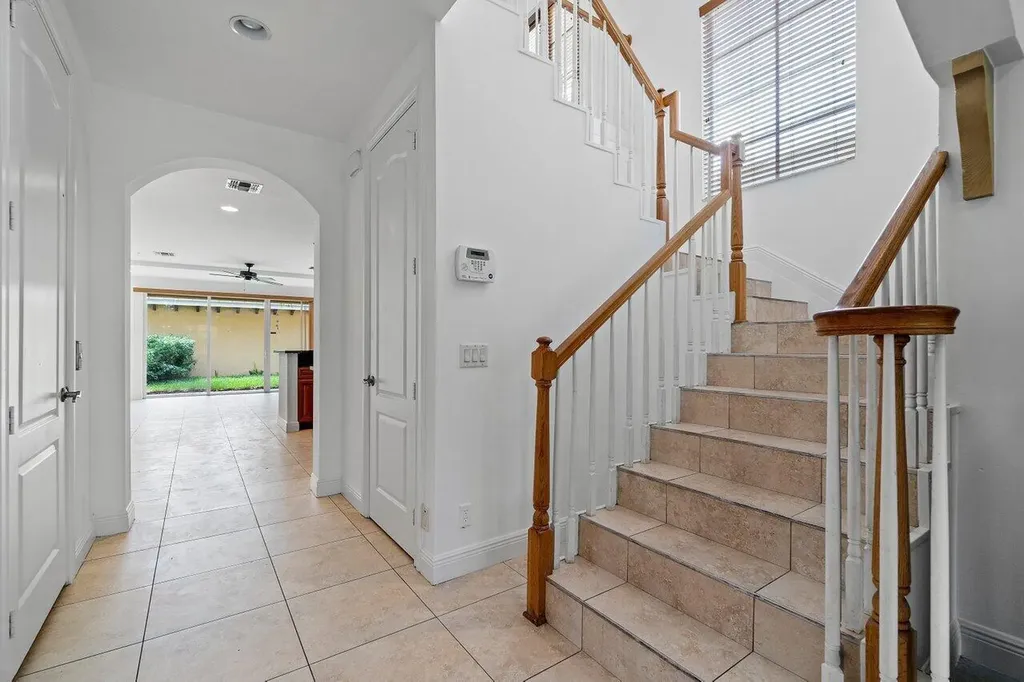 811 S Federal Highway Lake Worth Beach FL 33460