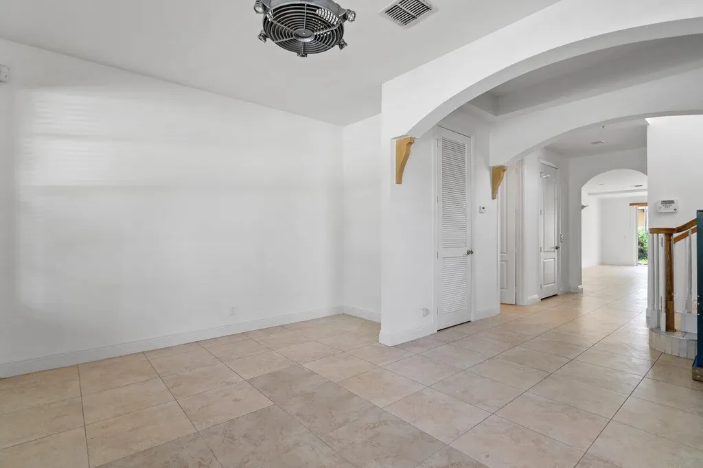 811 S Federal Highway Lake Worth Beach FL 33460