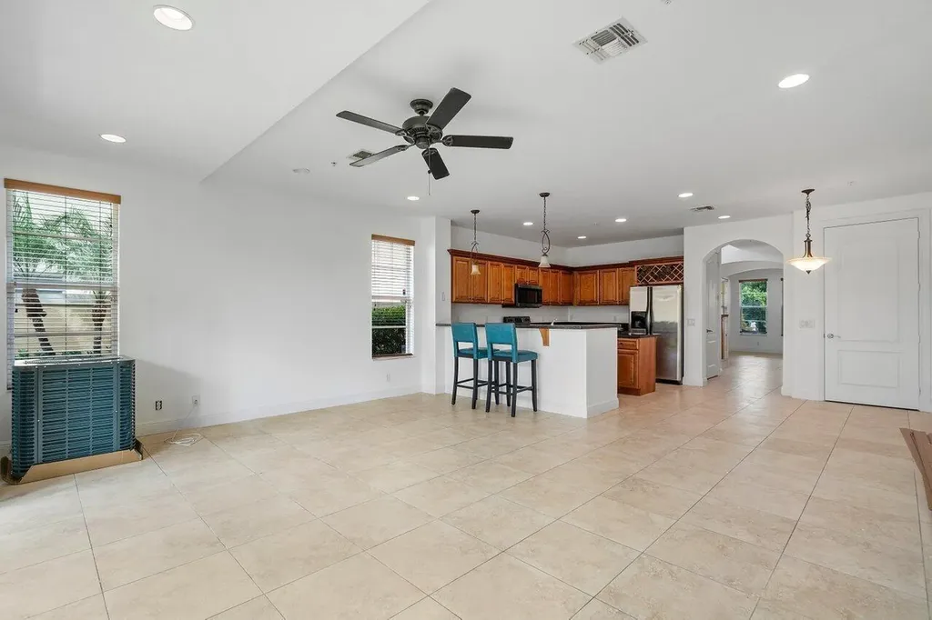 811 S Federal Highway Lake Worth Beach FL 33460