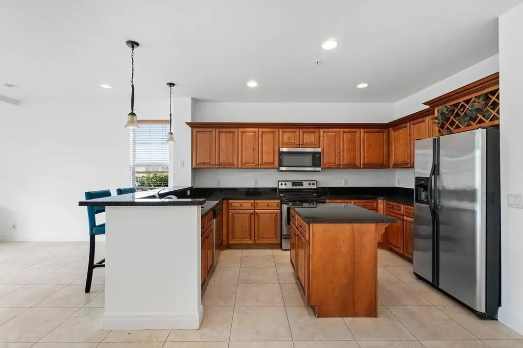 811 S Federal Highway Lake Worth Beach FL 33460