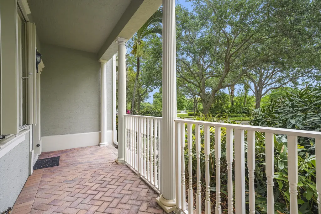174 W Thatch Palm Circle Jupiter FL 33458