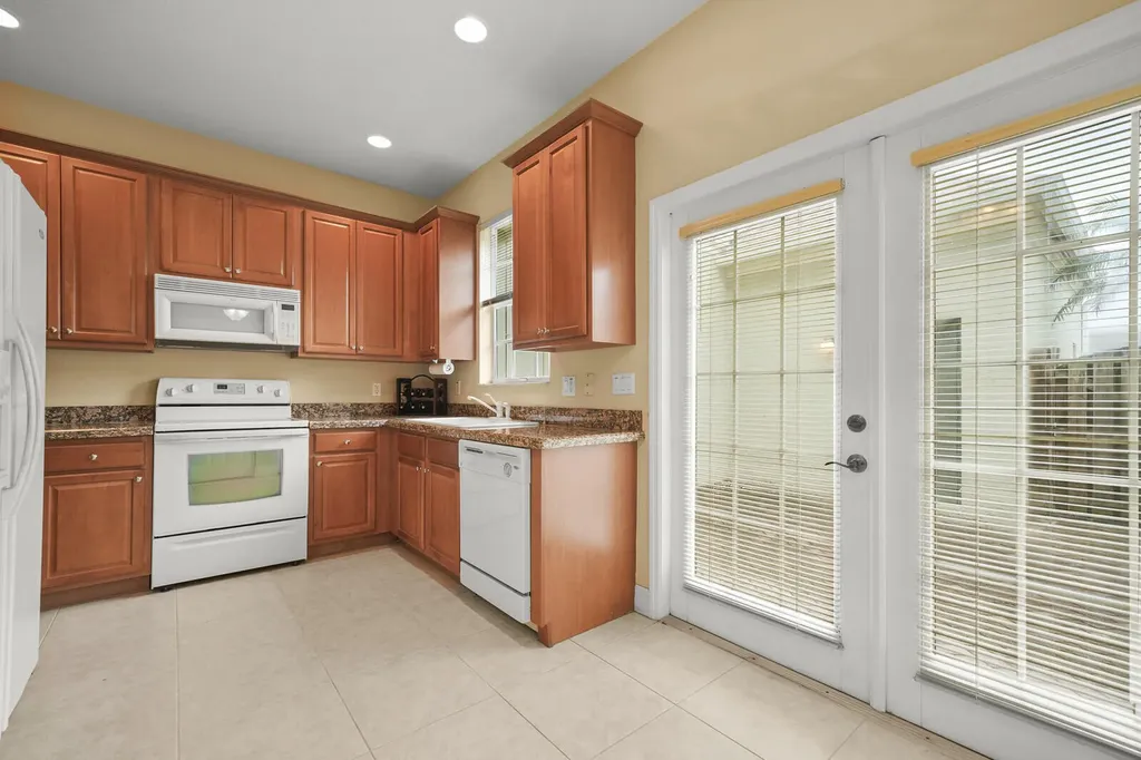 174 W Thatch Palm Circle Jupiter FL 33458