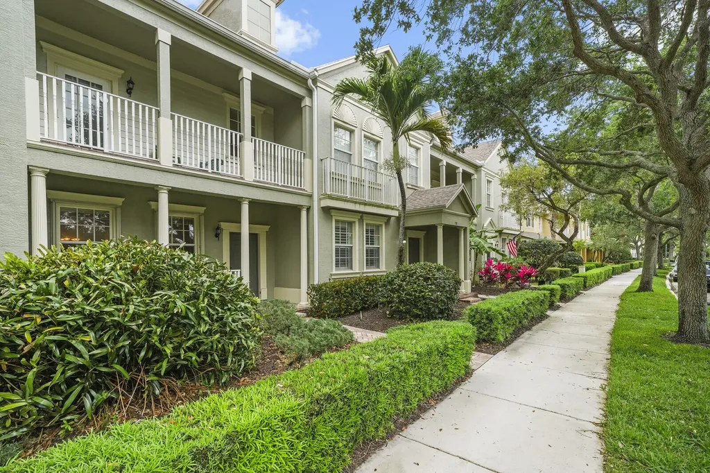 174 W Thatch Palm Circle Jupiter FL 33458