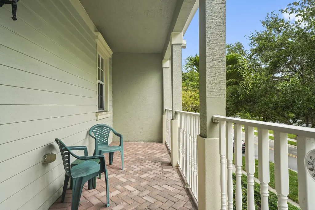 174 W Thatch Palm Circle Jupiter FL 33458