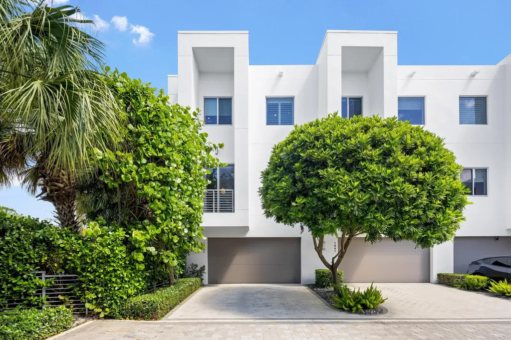1851 NW 40th Drive Boca Raton FL 33431