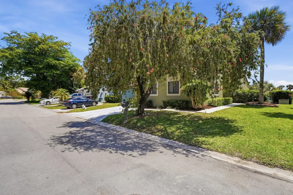 6208 Country Fair Circle Boynton Beach FL 33437