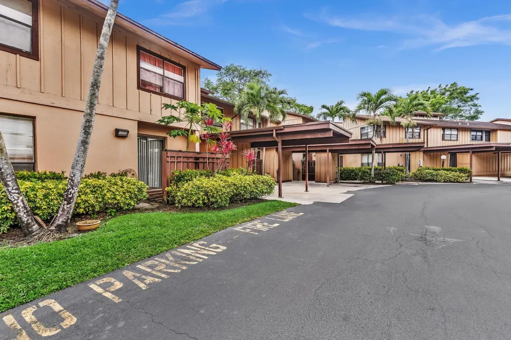 9934 Royal Palm Boulevard Coral Springs FL 33065