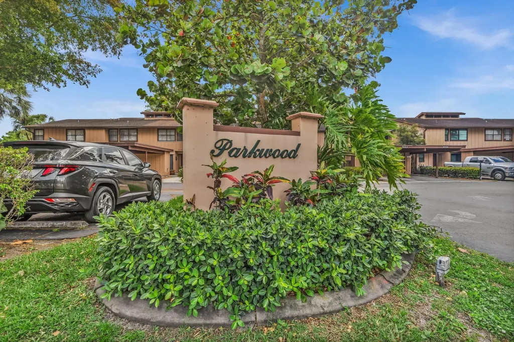 9934 Royal Palm Boulevard Coral Springs FL 33065