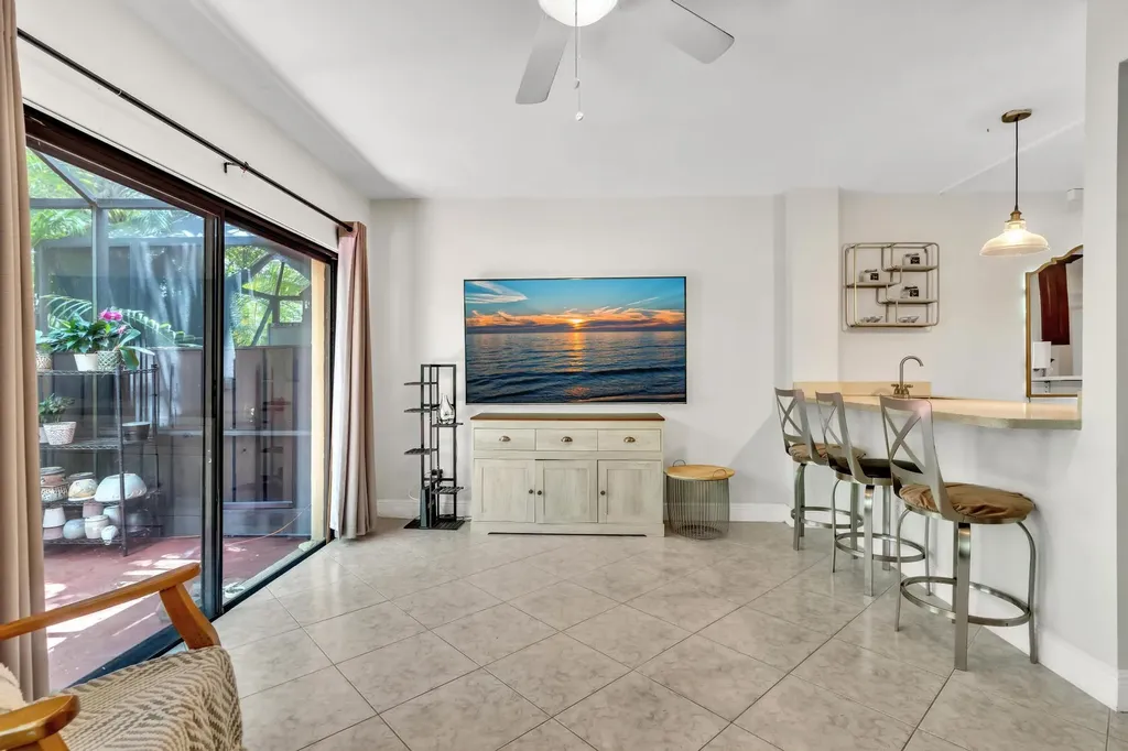 9934 Royal Palm Boulevard Coral Springs FL 33065