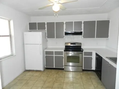 1110 E Lakeview Drive Drive E Royal Palm Beach FL 33411
