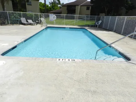 1110 E Lakeview Drive Drive E Royal Palm Beach FL 33411