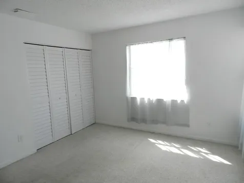 1110 E Lakeview Drive Drive E Royal Palm Beach FL 33411