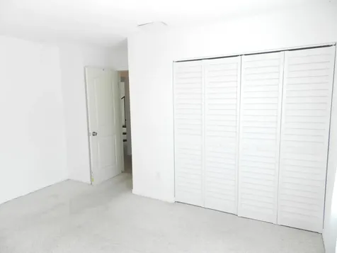 1110 E Lakeview Drive Drive E Royal Palm Beach FL 33411