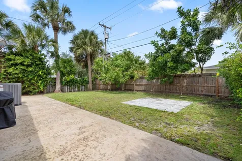 306 18th Avenue N Lake Worth Beach FL 33460
