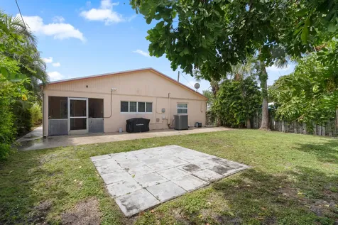 306 18th Avenue N Lake Worth Beach FL 33460