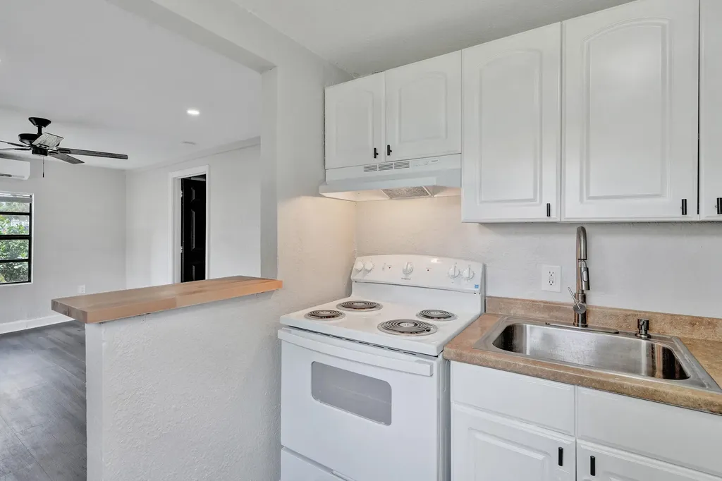 234 NE 14th Avenue Pompano Beach FL 33060