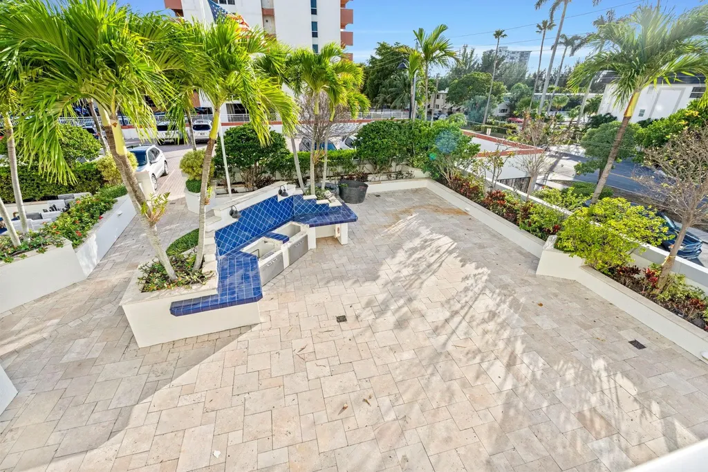 3000 E Sunrise Boulevard Fort Lauderdale FL 33304