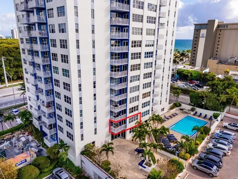 3000 E Sunrise Boulevard Fort Lauderdale FL 33304