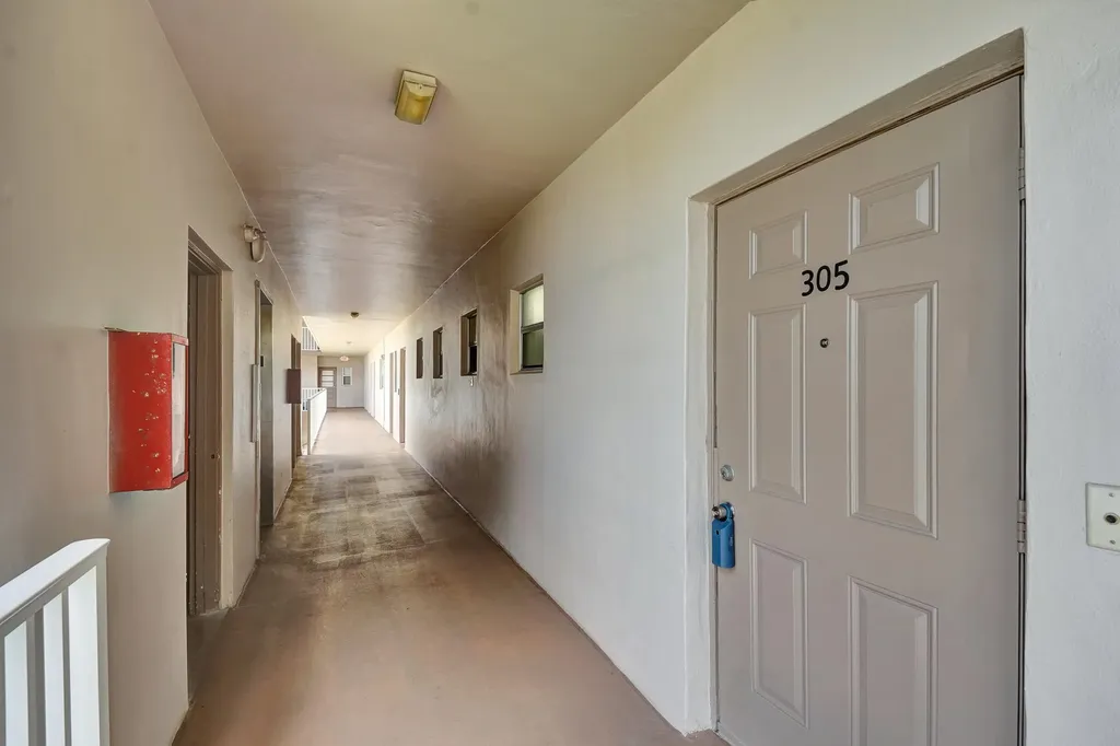 2430 SW 81st Avenue Davie FL 33324