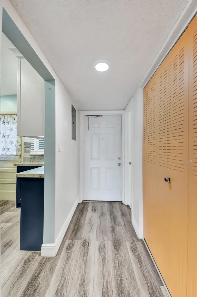 2430 SW 81st Avenue Davie FL 33324