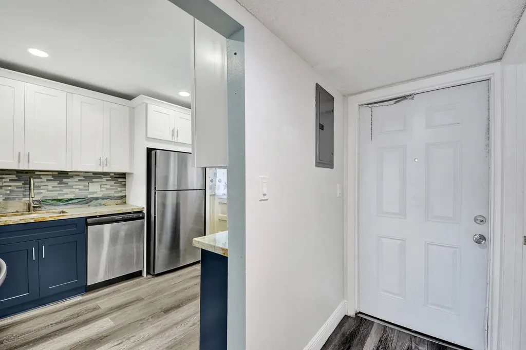 2430 SW 81st Avenue Davie FL 33324
